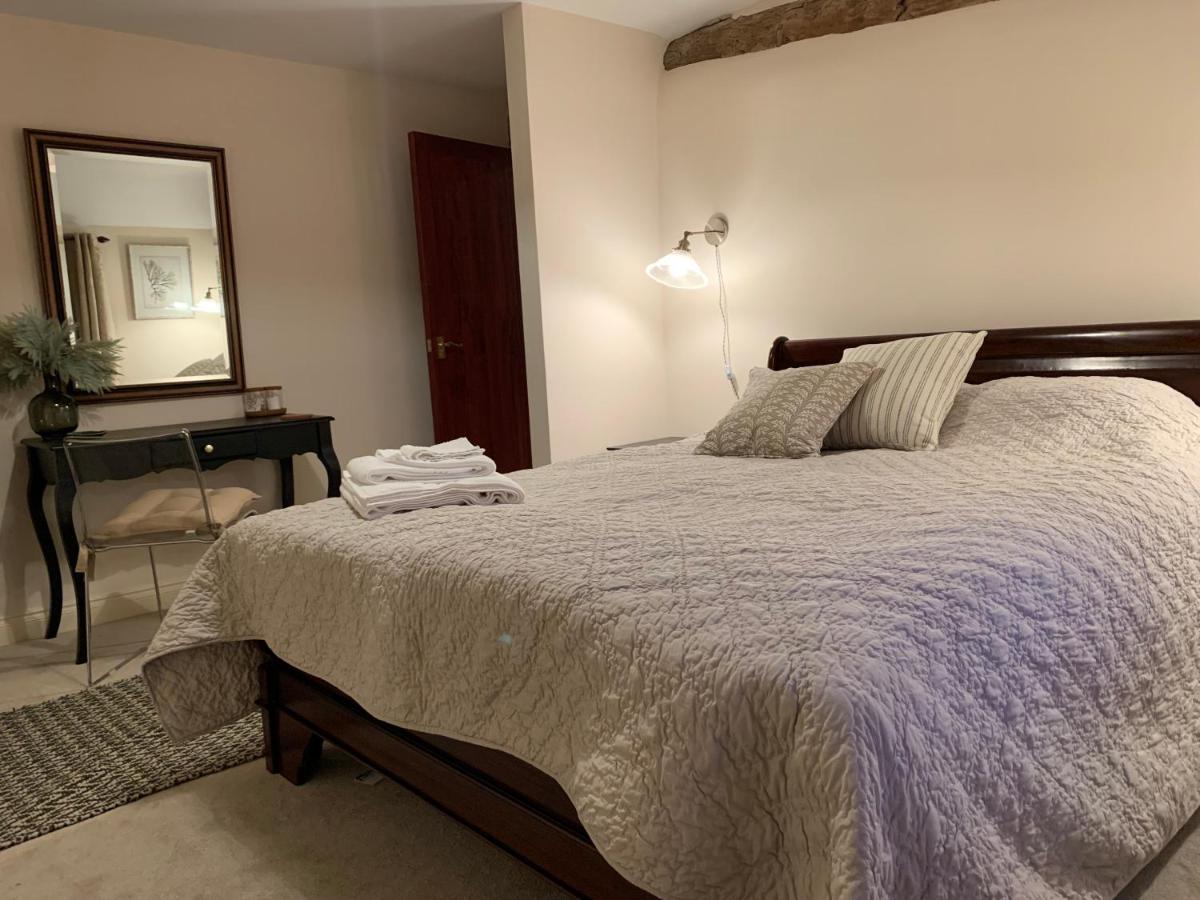 The Byre Bed & Breakfast Abingdon-on-Thames Bagian luar foto